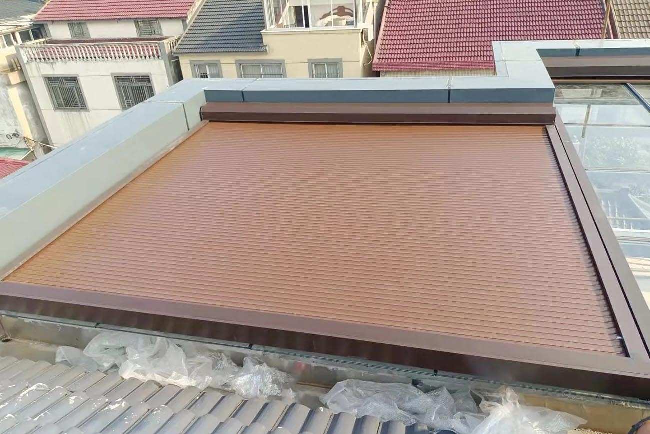 MÁI CUỐN HỢP KIM NHÔM VÂN GỖ/GIẢ GỖ