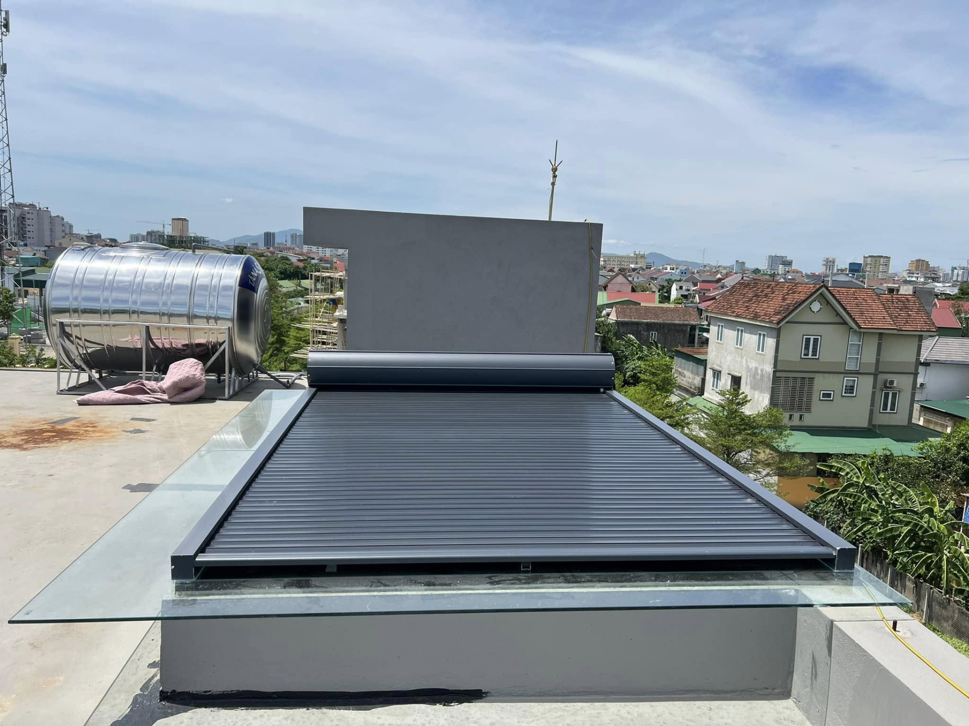 MÁI CUỐN HỢP KIM NHÔM SƠN TĨNH ĐIỆN 